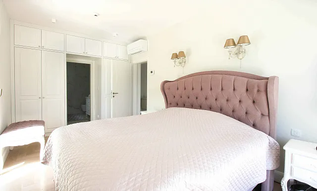 Apartments in villas in a luxury complex — photo 21